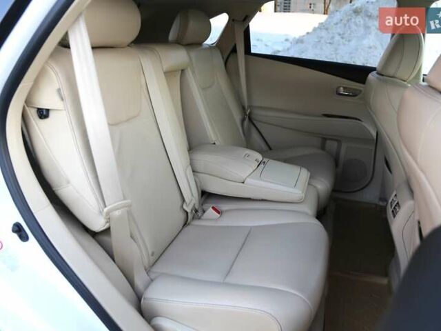 Белый Лексус РХ, объемом двигателя 3.46 л и пробегом 65 тыс. км за 23000 $, фото 8 на Automoto.ua