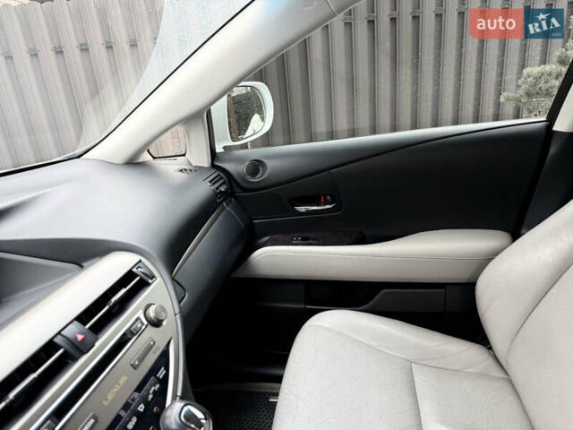 Білий Лексус РХ, об'ємом двигуна 3.46 л та пробігом 137 тис. км за 22999 $, фото 14 на Automoto.ua