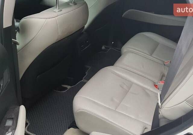 Белый Лексус РХ, объемом двигателя 3.46 л и пробегом 127 тыс. км за 17000 $, фото 8 на Automoto.ua
