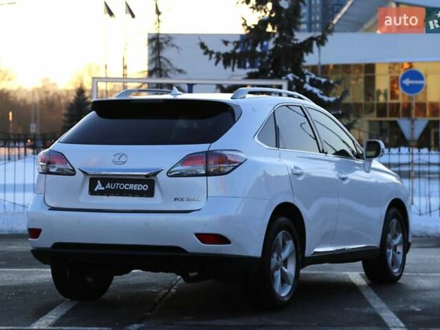 Белый Лексус РХ, объемом двигателя 3.46 л и пробегом 65 тыс. км за 23000 $, фото 3 на Automoto.ua