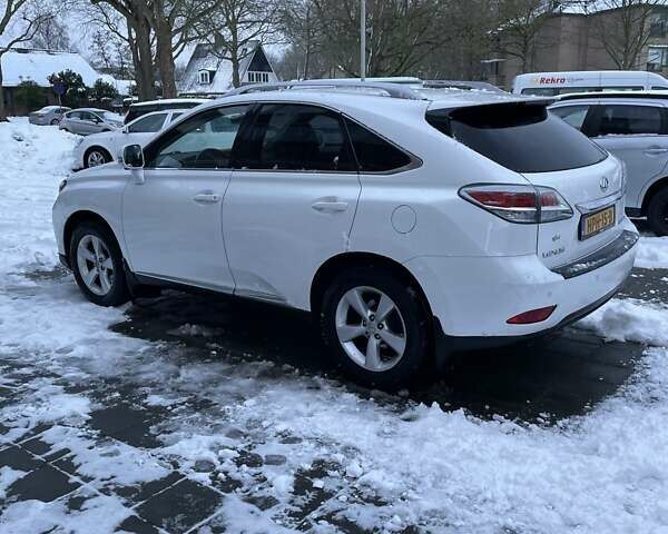 Белый Лексус РХ, объемом двигателя 2.67 л и пробегом 119 тыс. км за 19890 $, фото 4 на Automoto.ua