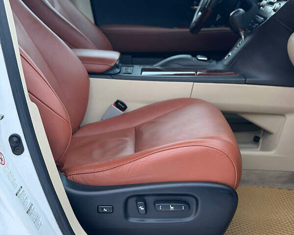 Белый Лексус РХ, объемом двигателя 3.46 л и пробегом 210 тыс. км за 16900 $, фото 17 на Automoto.ua