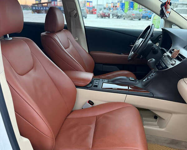 Белый Лексус РХ, объемом двигателя 3.46 л и пробегом 210 тыс. км за 16900 $, фото 19 на Automoto.ua