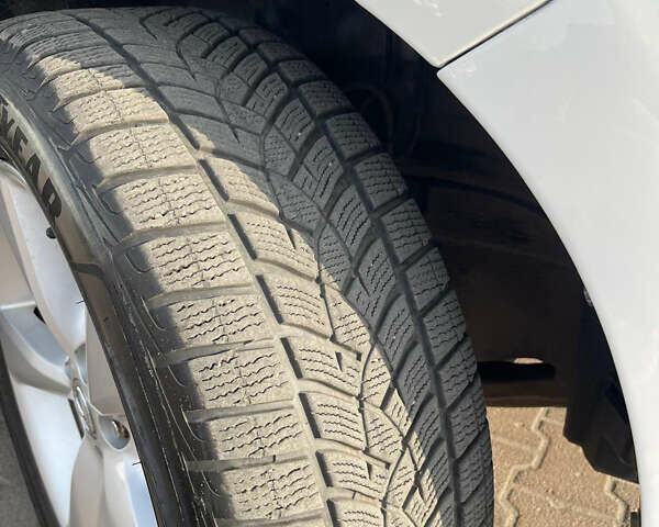 Білий Лексус РХ, об'ємом двигуна 3.46 л та пробігом 210 тис. км за 18900 $, фото 30 на Automoto.ua