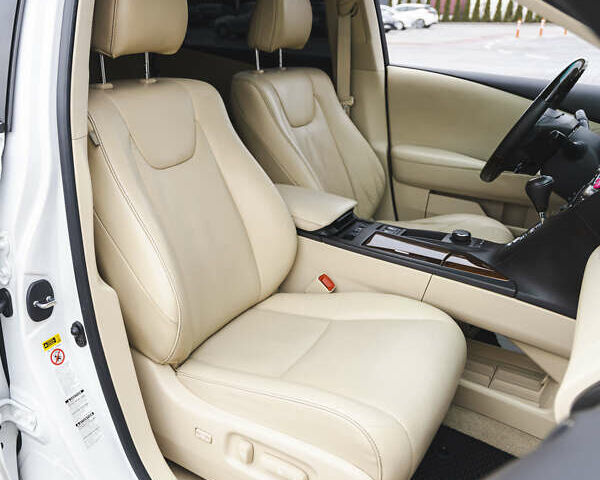 Білий Лексус РХ, об'ємом двигуна 3.5 л та пробігом 240 тис. км за 20900 $, фото 17 на Automoto.ua