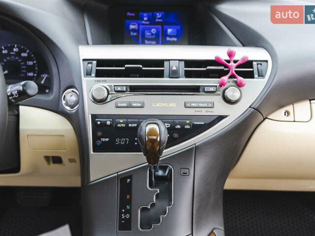 Білий Лексус РХ, об'ємом двигуна 3.5 л та пробігом 240 тис. км за 20900 $, фото 35 на Automoto.ua
