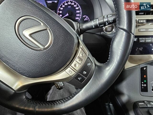 Белый Лексус РХ, объемом двигателя 3.46 л и пробегом 200 тыс. км за 21999 $, фото 39 на Automoto.ua