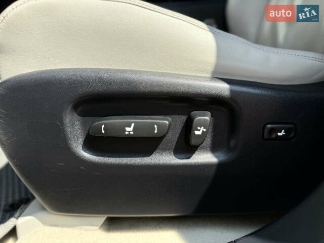 Белый Лексус РХ, объемом двигателя 3.46 л и пробегом 131 тыс. км за 24999 $, фото 14 на Automoto.ua