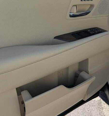 Белый Лексус РХ, объемом двигателя 3.46 л и пробегом 220 тыс. км за 19000 $, фото 21 на Automoto.ua