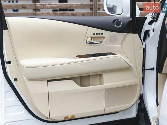 Білий Лексус РХ, об'ємом двигуна 3.5 л та пробігом 240 тис. км за 20900 $, фото 13 на Automoto.ua