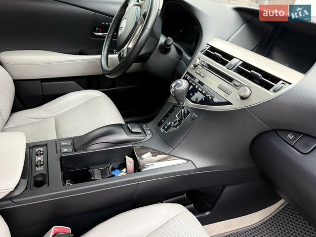 Білий Лексус РХ, об'ємом двигуна 3.46 л та пробігом 137 тис. км за 22999 $, фото 27 на Automoto.ua