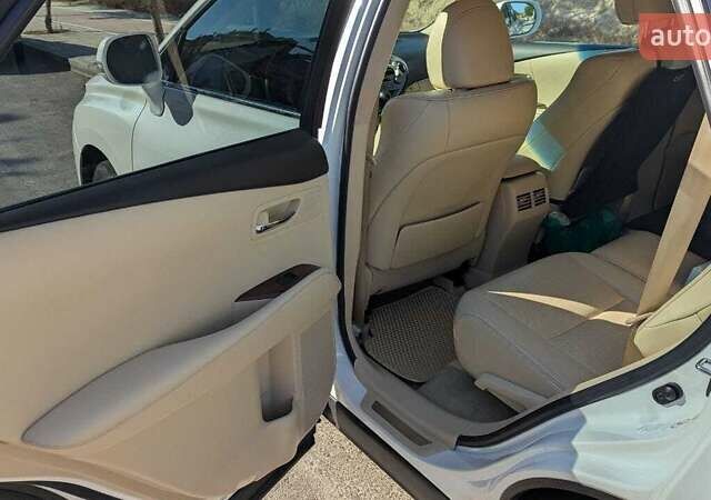 Белый Лексус РХ, объемом двигателя 3.46 л и пробегом 220 тыс. км за 19000 $, фото 23 на Automoto.ua