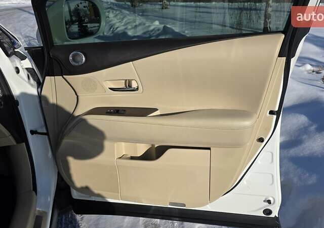 Білий Лексус РХ, об'ємом двигуна 3.46 л та пробігом 123 тис. км за 25000 $, фото 19 на Automoto.ua