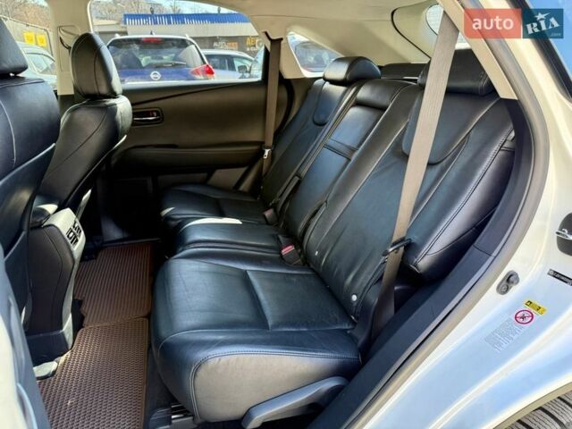 Білий Лексус РХ, об'ємом двигуна 2.67 л та пробігом 124 тис. км за 17800 $, фото 8 на Automoto.ua