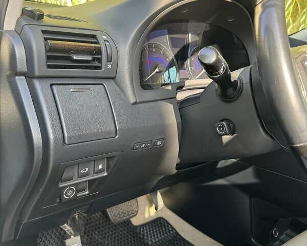 Білий Лексус РХ, об'ємом двигуна 3.46 л та пробігом 194 тис. км за 18300 $, фото 21 на Automoto.ua