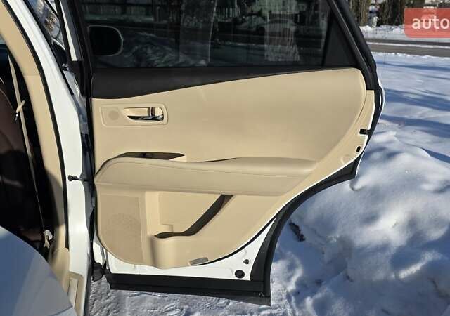 Білий Лексус РХ, об'ємом двигуна 3.46 л та пробігом 123 тис. км за 25000 $, фото 20 на Automoto.ua