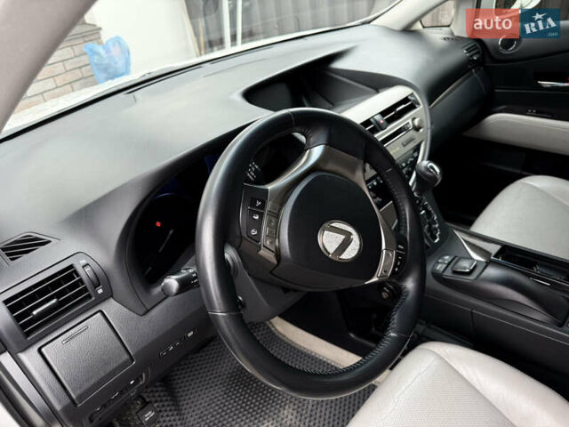 Білий Лексус РХ, об'ємом двигуна 3.46 л та пробігом 137 тис. км за 22999 $, фото 10 на Automoto.ua