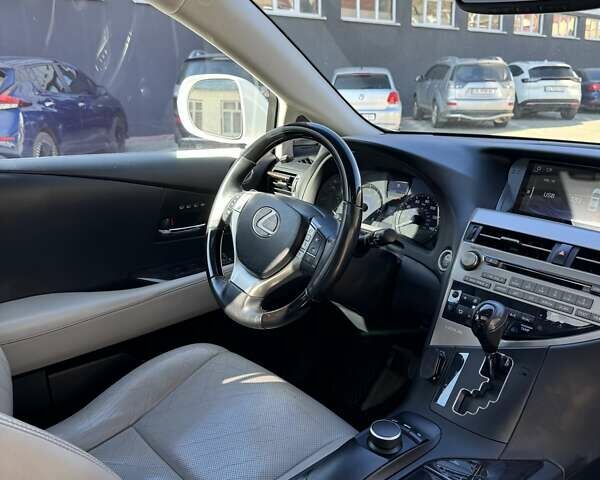 Білий Лексус РХ, об'ємом двигуна 3.46 л та пробігом 194 тис. км за 18300 $, фото 11 на Automoto.ua