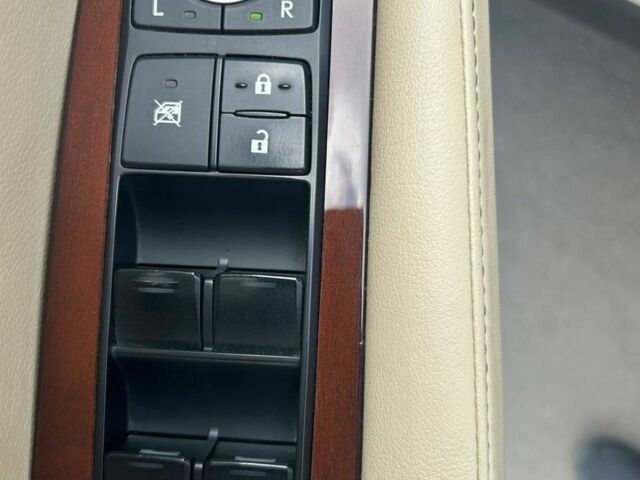 Белый Лексус РХ, объемом двигателя 3.46 л и пробегом 170 тыс. км за 26000 $, фото 41 на Automoto.ua