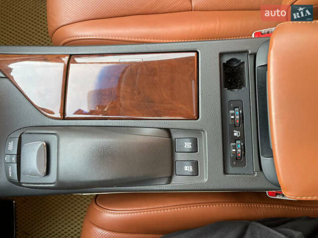 Білий Лексус РХ, об'ємом двигуна 3.46 л та пробігом 210 тис. км за 18900 $, фото 35 на Automoto.ua