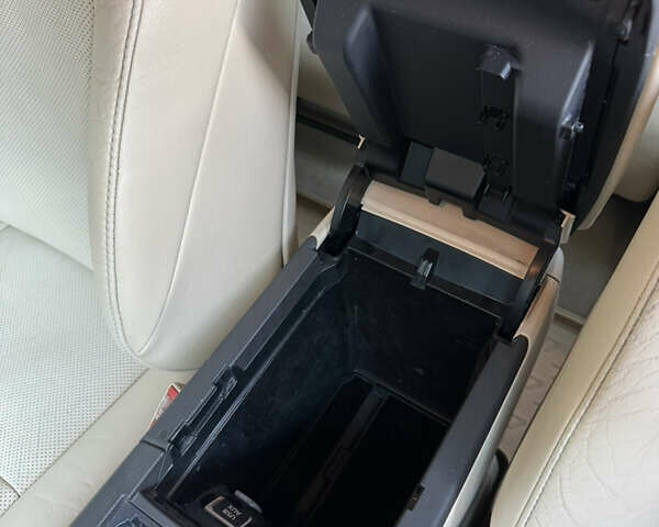 Білий Лексус РХ, об'ємом двигуна 3.46 л та пробігом 219 тис. км за 18800 $, фото 18 на Automoto.ua