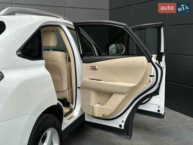 Белый Лексус РХ, объемом двигателя 2.7 л и пробегом 189 тыс. км за 17999 $, фото 32 на Automoto.ua