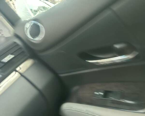 Белый Лексус РХ, объемом двигателя 3.5 л и пробегом 180 тыс. км за 21500 $, фото 3 на Automoto.ua