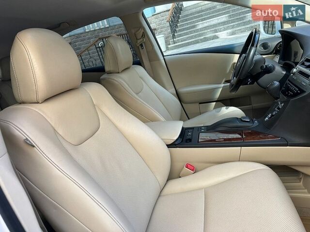 Белый Лексус РХ, объемом двигателя 3.46 л и пробегом 107 тыс. км за 15900 $, фото 41 на Automoto.ua