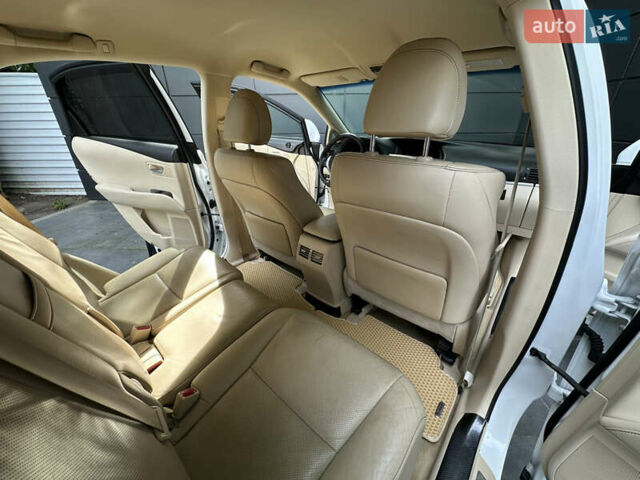 Белый Лексус РХ, объемом двигателя 2.7 л и пробегом 189 тыс. км за 17999 $, фото 33 на Automoto.ua