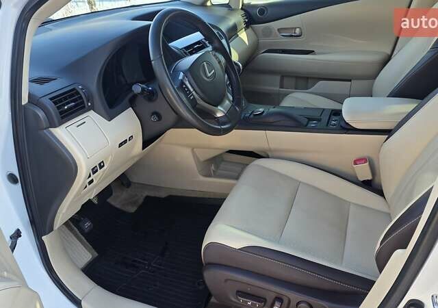 Білий Лексус РХ, об'ємом двигуна 3.46 л та пробігом 123 тис. км за 25000 $, фото 8 на Automoto.ua