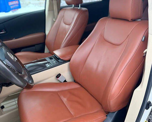 Белый Лексус РХ, объемом двигателя 3.46 л и пробегом 210 тыс. км за 16900 $, фото 14 на Automoto.ua