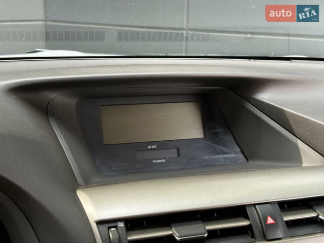 Белый Лексус РХ, объемом двигателя 2.7 л и пробегом 189 тыс. км за 17999 $, фото 67 на Automoto.ua