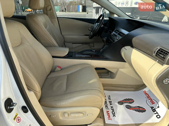 Белый Лексус РХ, объемом двигателя 3.46 л и пробегом 238 тыс. км за 21900 $, фото 17 на Automoto.ua