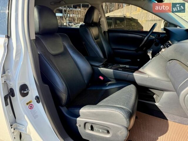 Белый Лексус РХ, объемом двигателя 2.67 л и пробегом 124 тыс. км за 19700 $, фото 9 на Automoto.ua