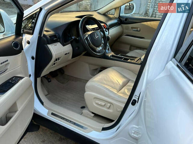 Білий Лексус РХ, об'ємом двигуна 2.7 л та пробігом 128 тис. км за 19500 $, фото 3 на Automoto.ua