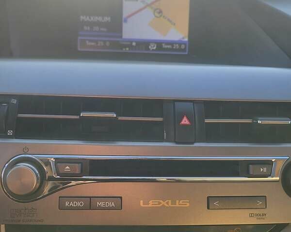 Белый Лексус РХ, объемом двигателя 3.5 л и пробегом 237 тыс. км за 21999 $, фото 7 на Automoto.ua