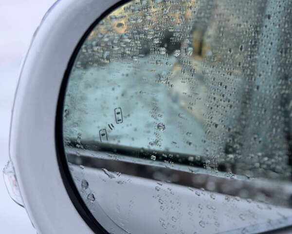 Белый Лексус РХ, объемом двигателя 3.46 л и пробегом 210 тыс. км за 16900 $, фото 12 на Automoto.ua