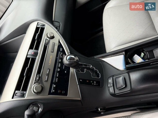 Білий Лексус РХ, об'ємом двигуна 3.46 л та пробігом 137 тис. км за 22999 $, фото 12 на Automoto.ua