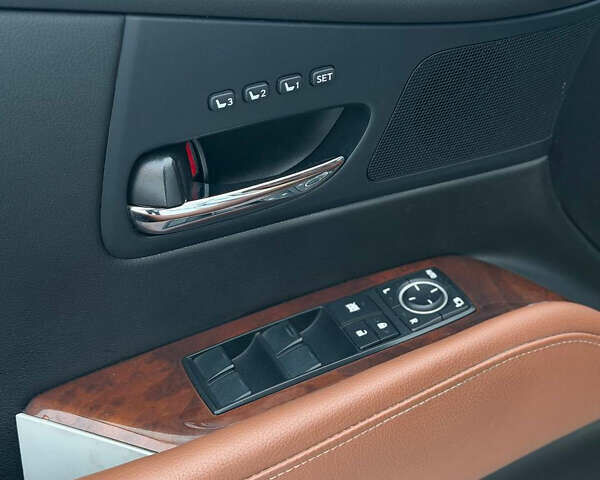 Белый Лексус РХ, объемом двигателя 3.46 л и пробегом 210 тыс. км за 16900 $, фото 13 на Automoto.ua