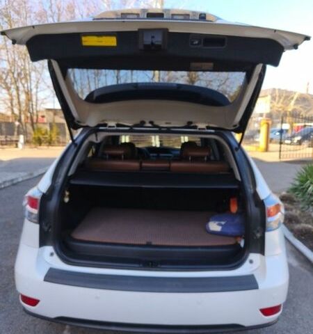 Белый Лексус РХ, объемом двигателя 3.46 л и пробегом 203 тыс. км за 19900 $, фото 4 на Automoto.ua