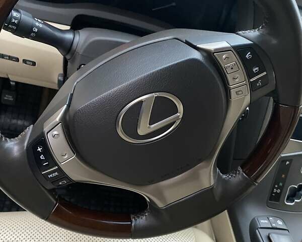 Белый Лексус РХ, объемом двигателя 3.46 л и пробегом 137 тыс. км за 25000 $, фото 7 на Automoto.ua