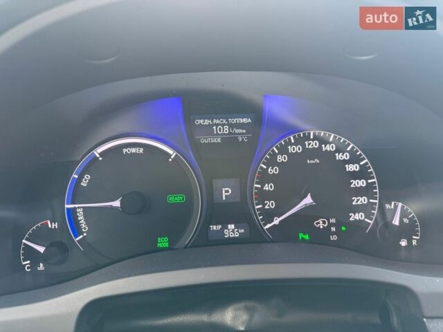 Белый Лексус РХ, объемом двигателя 3.46 л и пробегом 155 тыс. км за 21777 $, фото 1 на Automoto.ua