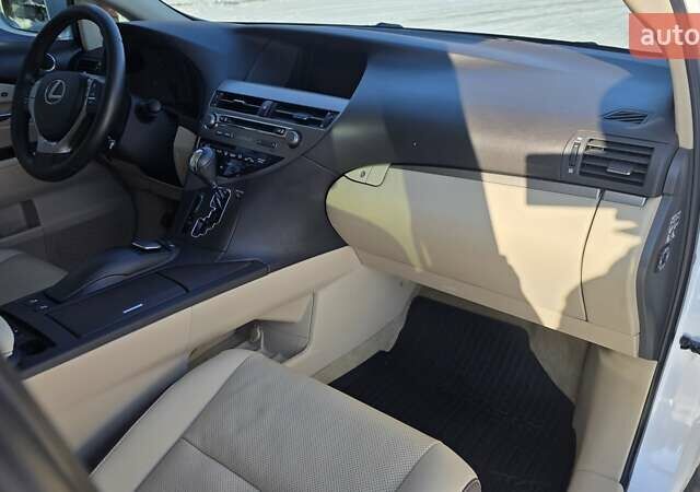 Білий Лексус РХ, об'ємом двигуна 3.46 л та пробігом 123 тис. км за 25000 $, фото 14 на Automoto.ua