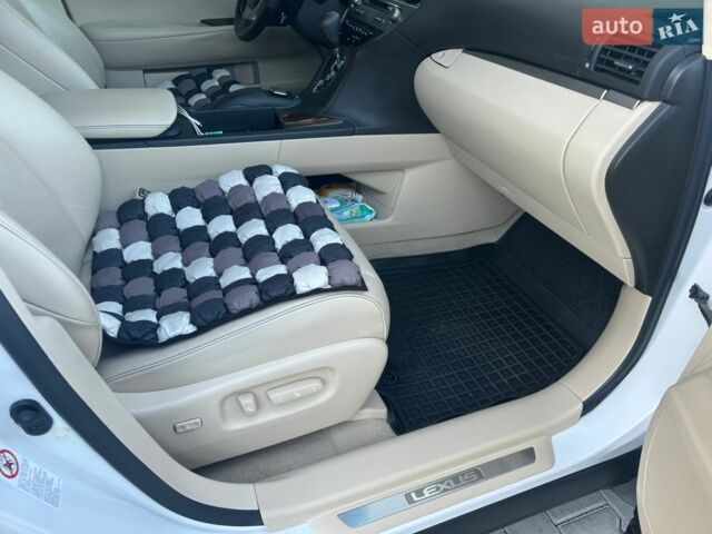 Білий Лексус РХ, об'ємом двигуна 3.46 л та пробігом 170 тис. км за 26000 $, фото 79 на Automoto.ua