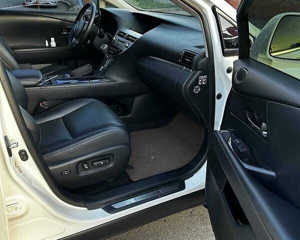 Білий Лексус РХ, об'ємом двигуна 2.67 л та пробігом 121 тис. км за 20500 $, фото 20 на Automoto.ua