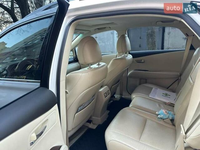 Білий Лексус РХ, об'ємом двигуна 3.5 л та пробігом 215 тис. км за 18000 $, фото 5 на Automoto.ua