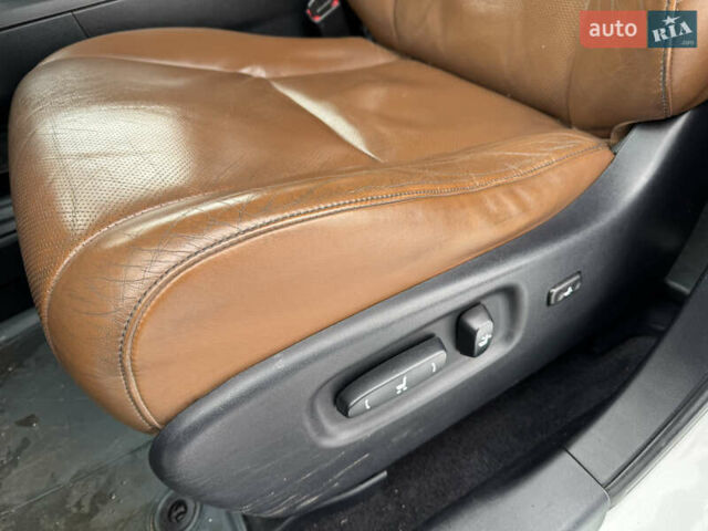 Белый Лексус РХ, объемом двигателя 3.46 л и пробегом 225 тыс. км за 18990 $, фото 15 на Automoto.ua