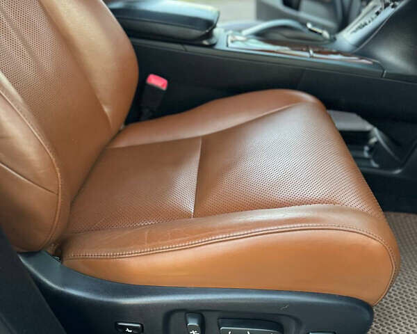 Белый Лексус РХ, объемом двигателя 3.46 л и пробегом 168 тыс. км за 22000 $, фото 5 на Automoto.ua