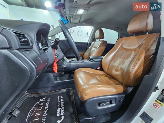 Белый Лексус РХ, объемом двигателя 3.46 л и пробегом 200 тыс. км за 21999 $, фото 25 на Automoto.ua