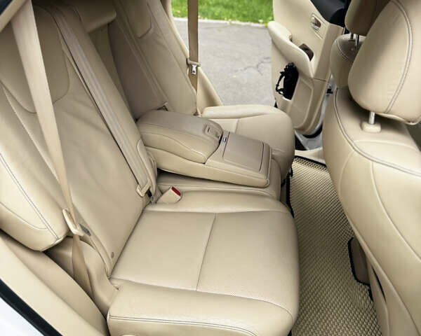 Білий Лексус РХ, об'ємом двигуна 3.46 л та пробігом 160 тис. км за 17200 $, фото 12 на Automoto.ua